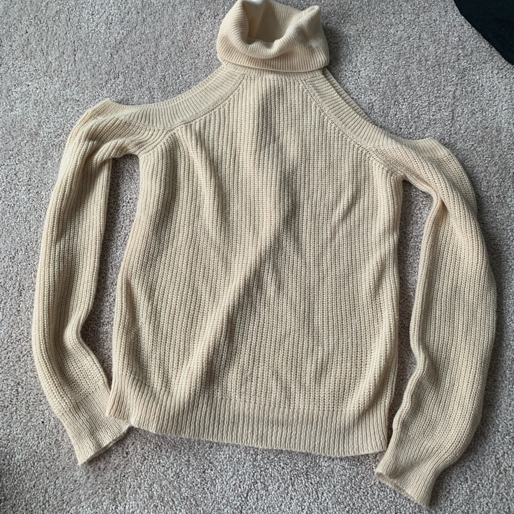 Sweater - Picture 2 of 4